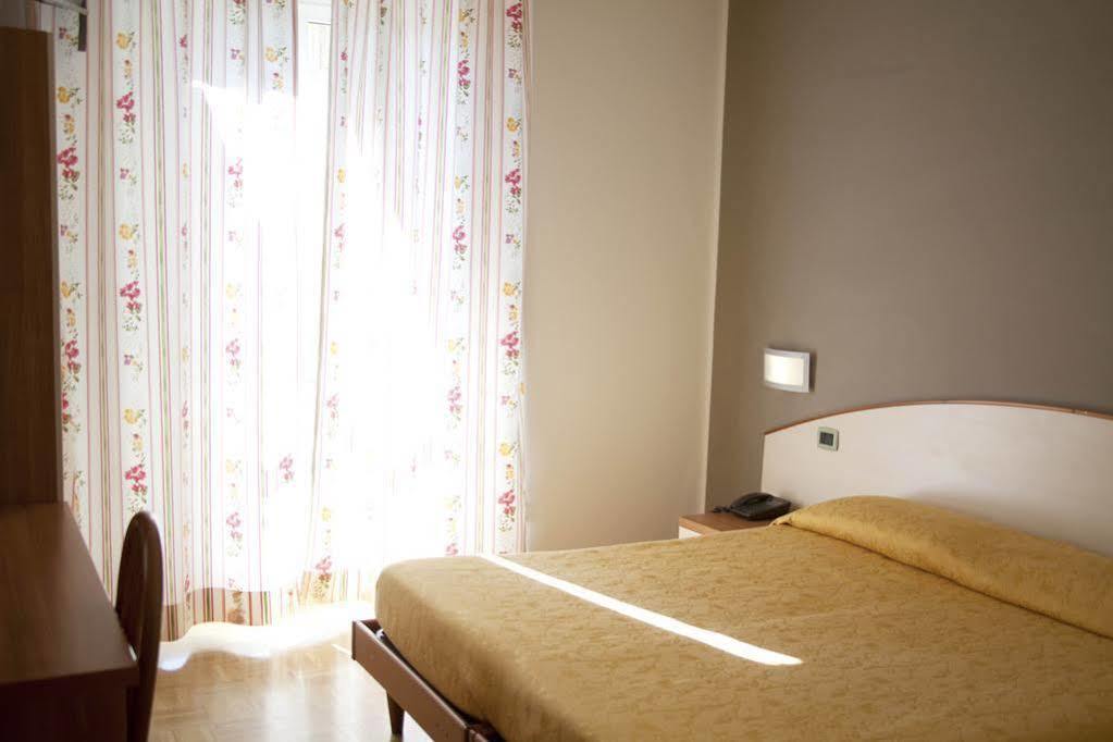 Albergo Da Benedetta Ветралла Экстерьер фото